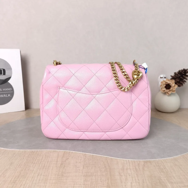 Chanel Crossbody Bag Pink Grained Calfskin One Size 24 × 8 × 17 cm — cover view 2 of 5