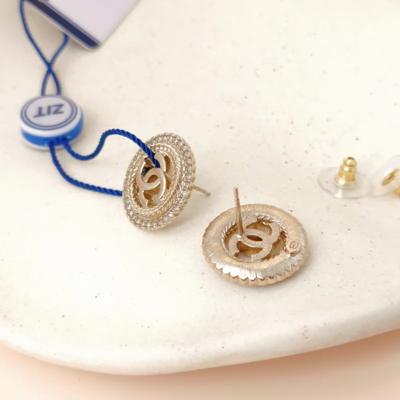 Chanel Jewelry · Earrings Gold One Size — cover view 4 of 8