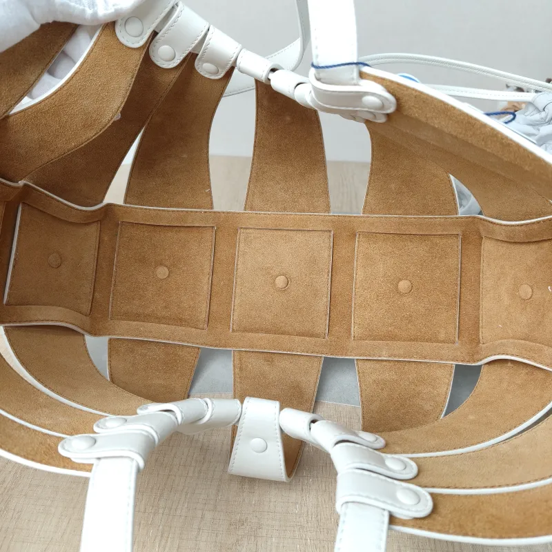Bottega Veneta Top Handle Bag The Shell Dome Bag White Calfskin One Size 40 × 20 × 20 cm — detail view 12 of 13