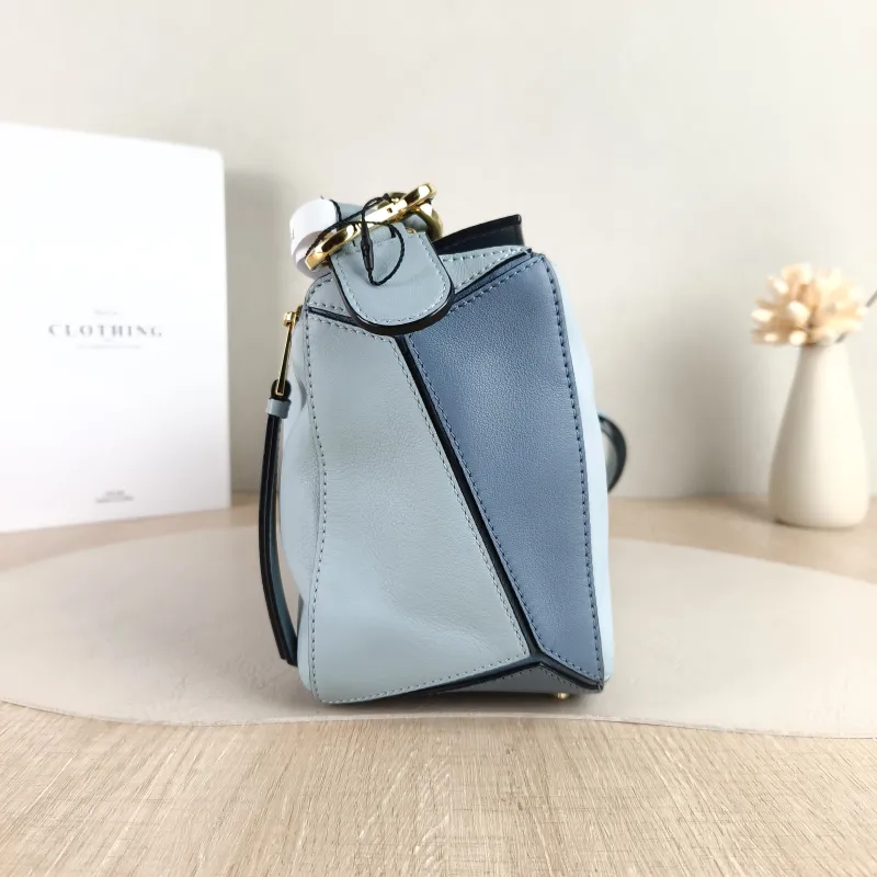 LOEWE Crossbody Bag Puzzle Blue CC alfskin Small 24 × 10.5 × 16.5 cm — detail view 6 of 11
