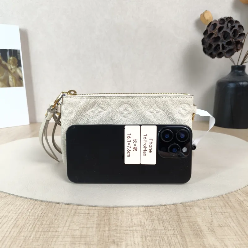 Louis Vuitton Top Handle Bag Top Handle Bag White Calfskin One Size18*11 — cover view 4 of 5