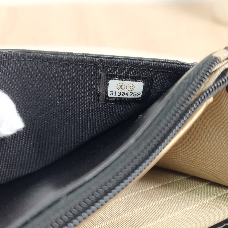Chanel Crossbody Bag Classic Flap WOC CF WOCWOC Bag Edition Black Lambskinmini19.2 × 3.5 × 12.3 cm — detail view 3 of 17