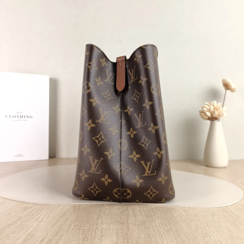 Louis Vuitton Shoulder Bag NÉONOÉ Bucket Bag Caramel PVC Medium 26 × 17.5 × 26 cm — detail view 3 of 10
