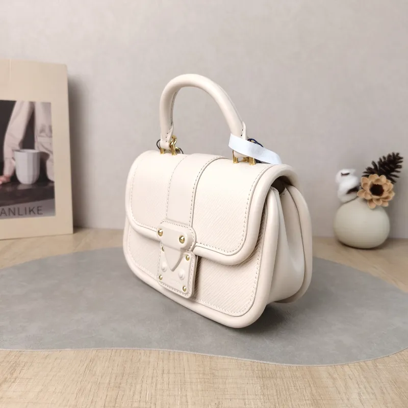 Louis Vuitton Crossbody Bag Hide and Seek Messenger Bag White Epi Embossed Calfskin 21 × 8 × 15 cm — cover view 3 of 5