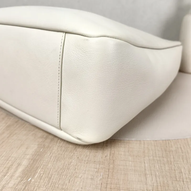 SAINT LAURENT Shoulder Bag LE 5 À 7 Hobo White Calfskin Large 30 × 13 × 31 cm — detail view 8 of 9