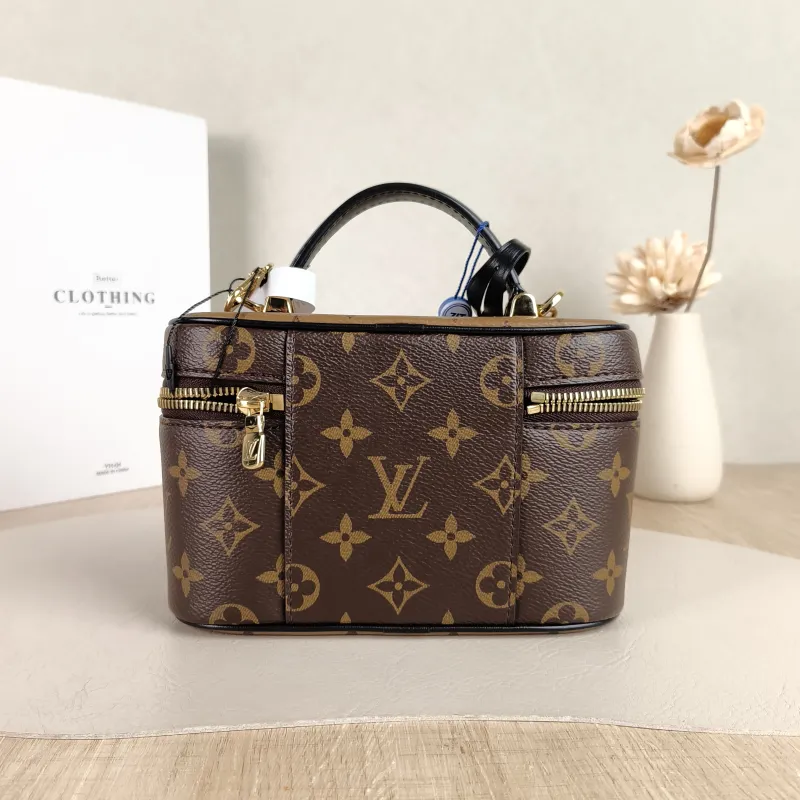 Louis Vuitton Shoulder Bag VANITY Cosmetic Bag Monogram PVC Small 19 × 6 × 13 cm — cover view 4 of 5