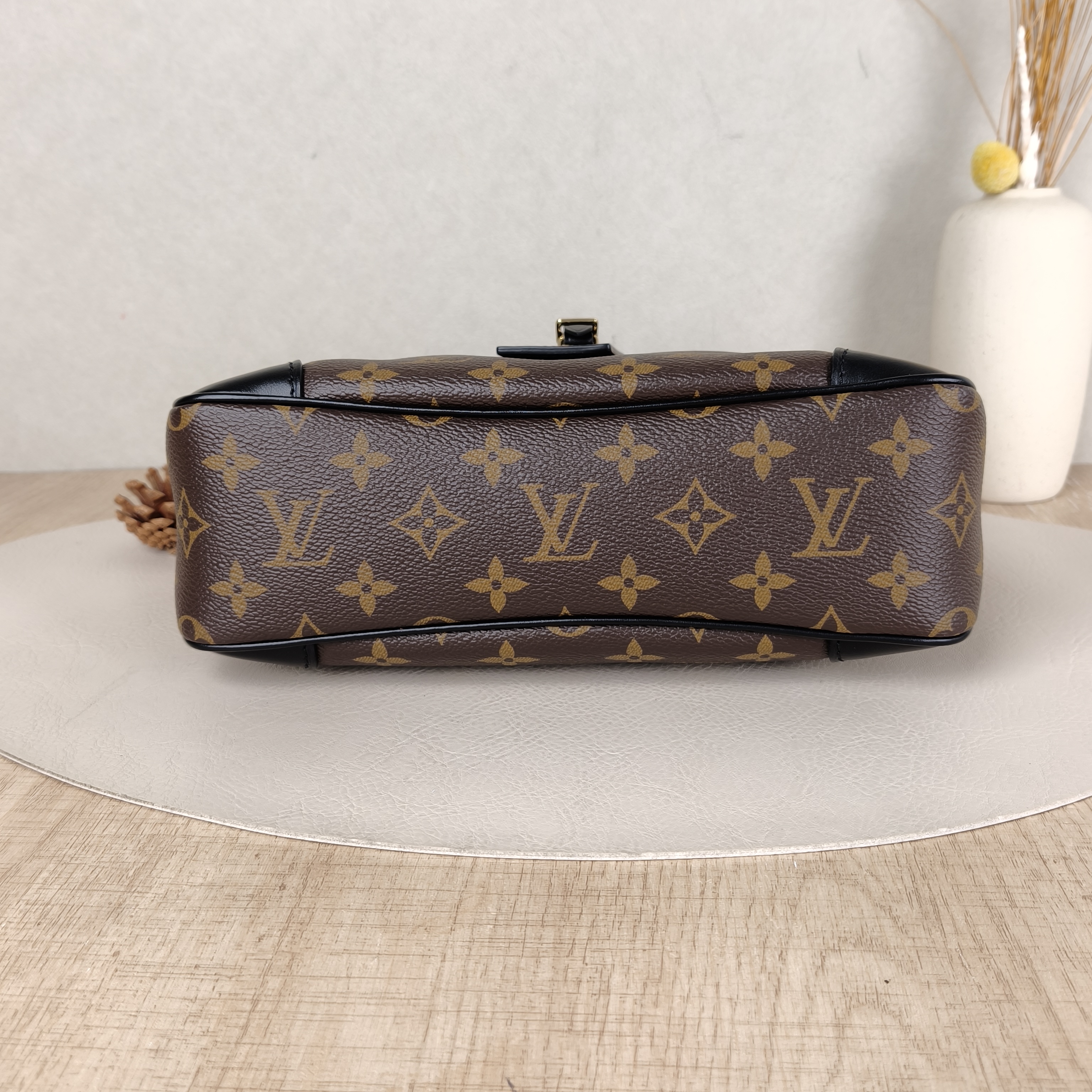 Louis Vuitton Crossbody Bag ODEON Monogram PVC Small24 × 8 × 22 cm — cover view 5 of 5