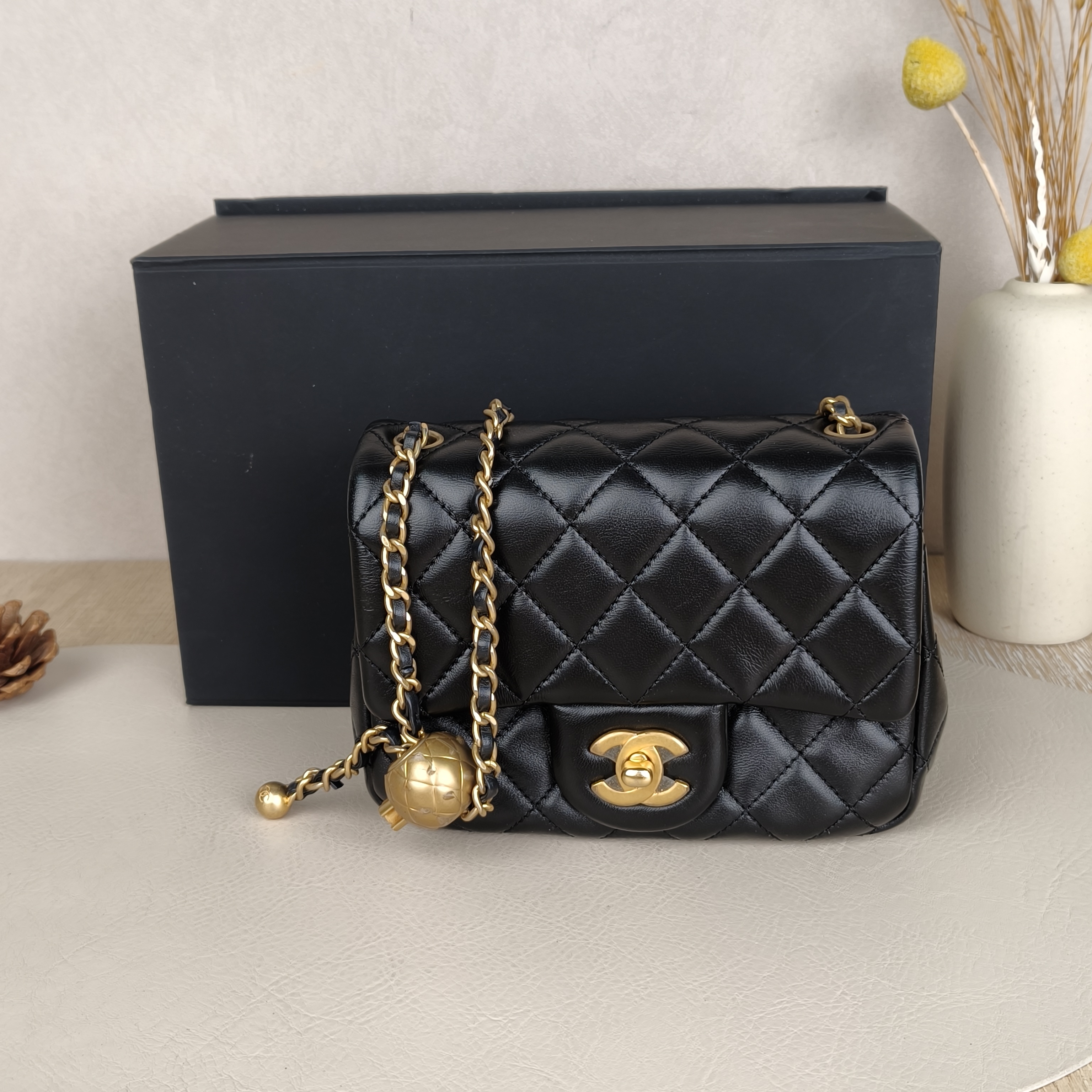 Chanel Crossbody Bag Classic Flap Mini CF Mini Black with Gold-Tone Hardware SL ambskin17 × 8 × 13.5 cm — cover view 8 of 9