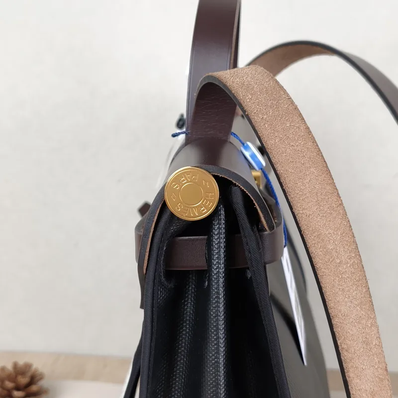 Hermès Crossbody Bag Herbag 31 Black Canvas Calfskin Medium 30.5 × 11 × 25.5 cm Z — detail view 9 of 17