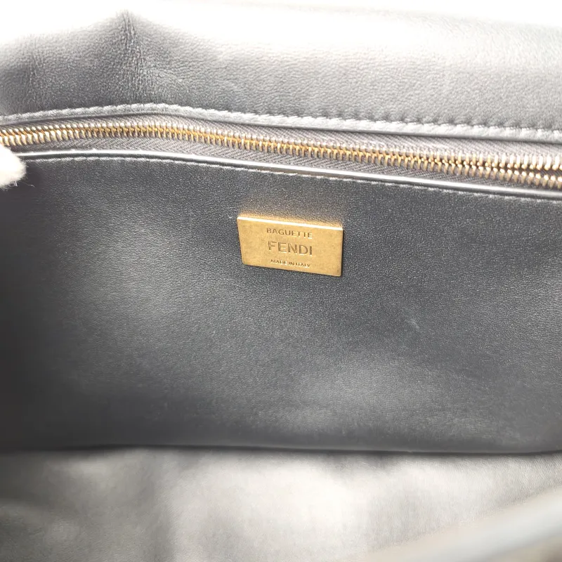 FENDI Crossbody Bag Baguette Baguette Bag Black Lambskin Large31 × 9 × 18 cm — detail view 5 of 13