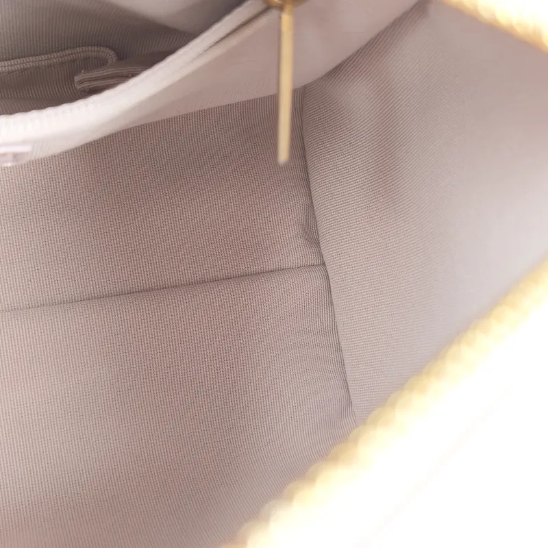 Chanel Shoulder Bag Bowling Bag Calfskin One Size24 × 13 × 15 cm — detail view 3 of 14