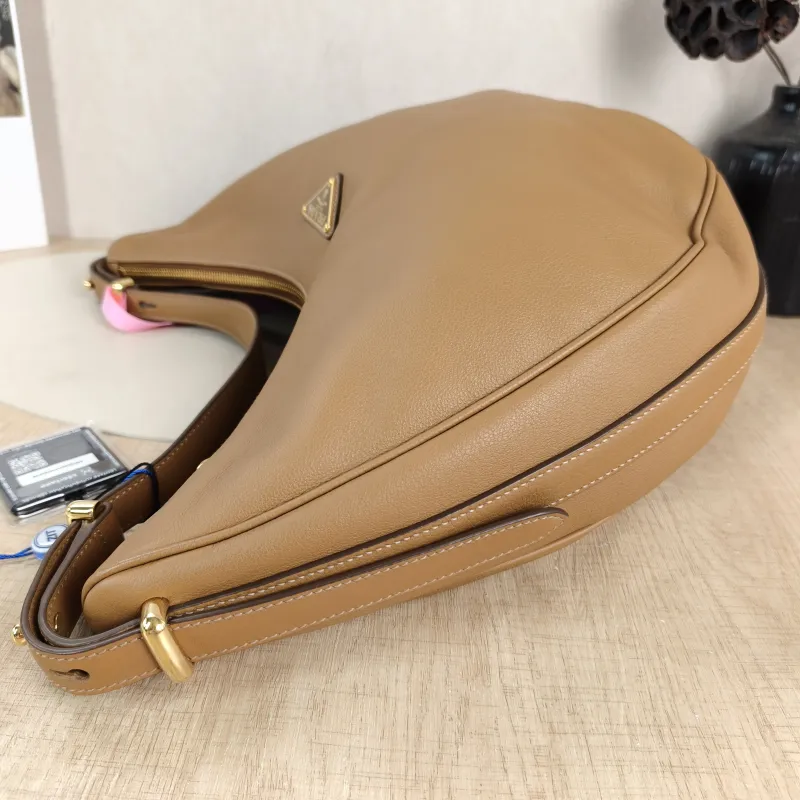PRADA Shoulder Bag Arqué Brown Calfskin Large 35 × 8 × 22 cm — detail view 3 of 12