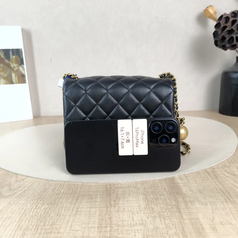 Chanel Crossbody Bag Black Lambskin One Size17 × 8 × 13.5 cm — cover view 5 of 5