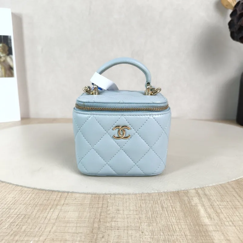 Chanel Crossbody Bag Edition Blue Lambskin One Size10 × 7 × 9 cm