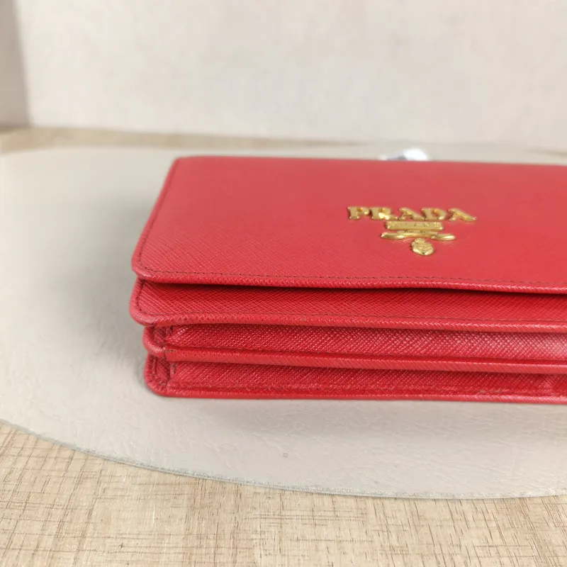 PRADA Crossbody Bag Saffiano Red Calfskin One Size 18 × 4 × 12 cm — detail view 3 of 11