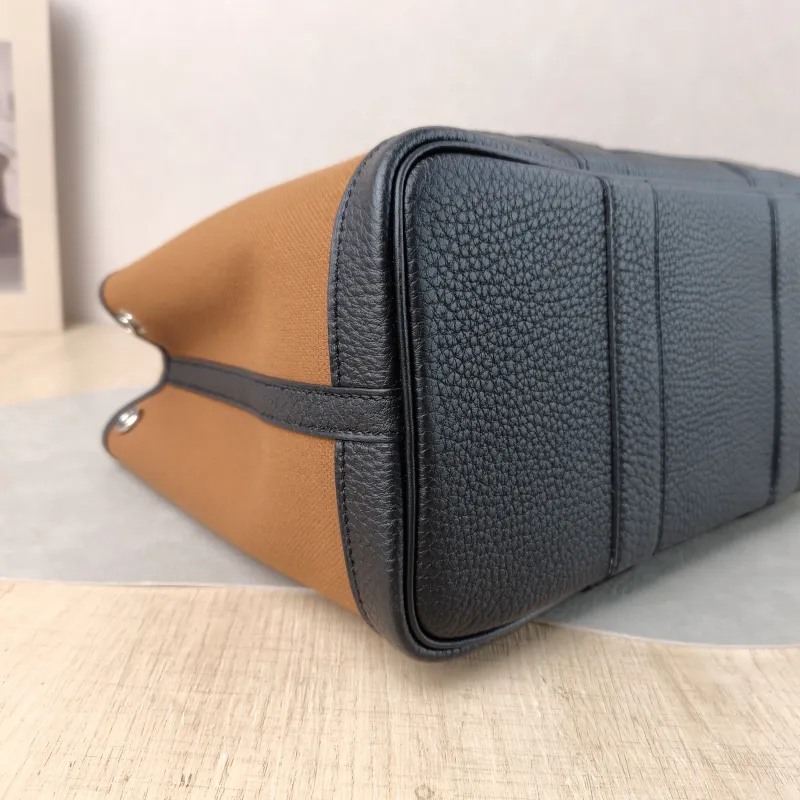 Hermès Top Handle Bag Garden Party 30 30 Brown Canvas · Negonda Calfskin Medium 30 × 13 × 21 cm B — detail view 7 of 9