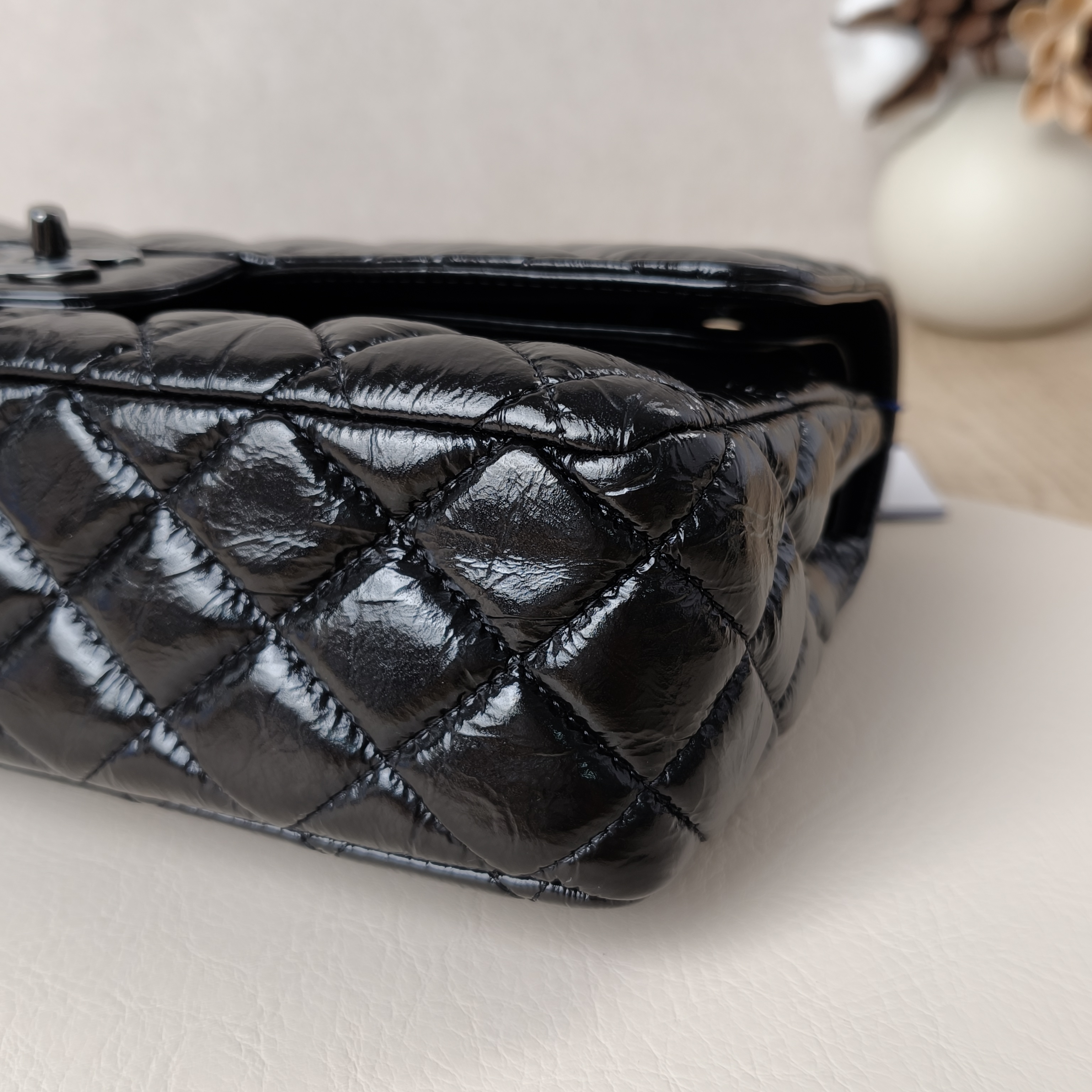 Chanel Crossbody Bag Classic Flap CF Black Waxed Leather Calfskin Medium25.5 × 6.5 × 15.5 cm — cover view 5 of 9
