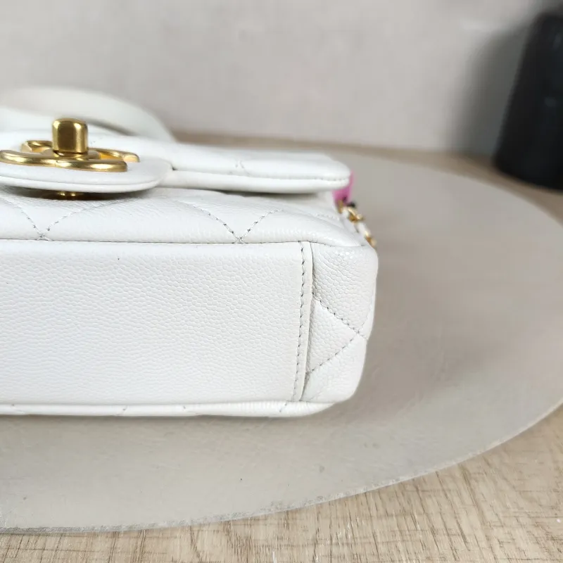 Chanel Crossbody Bag Classic Flap Mini CF Mini White Grained Calfskin Mini 17 × 6 × 12.5 cm — detail view 2 of 12