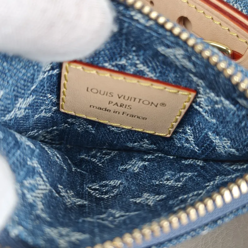 Louis Vuitton Top Handle Bag ALL IN BB Blue BB16 × 12 × 18 cm — detail view 6 of 10