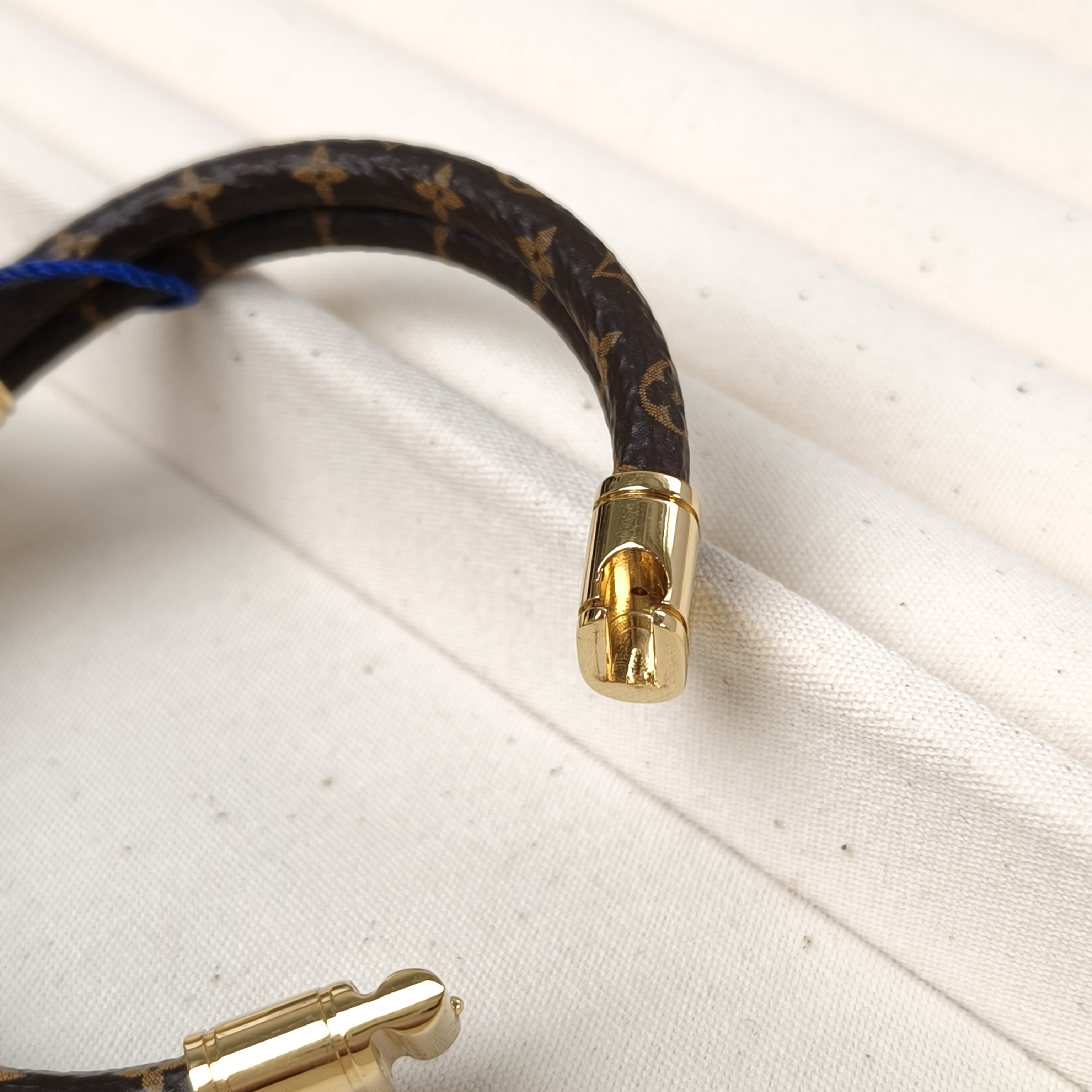 Louis Vuitton Bangle Bangle Monogram One Size18cm — cover view 11 of 11