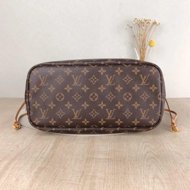 Louis Vuitton Shoulder Bag Neverfull Monogram PVC Medium 31 × 14 × 28 cm — cover view 5 of 5