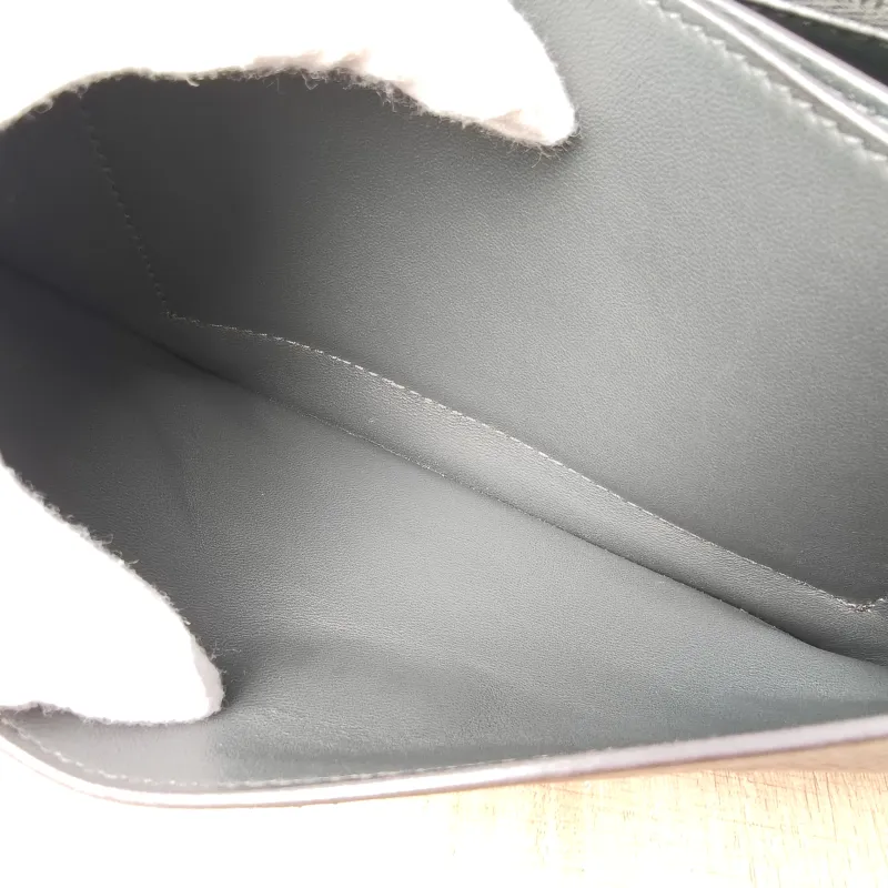 BALENCIAGA Shoulder Bag CRUSH Chain Bag Calfskin Small25 × 8 × 15 cm — detail view 4 of 14