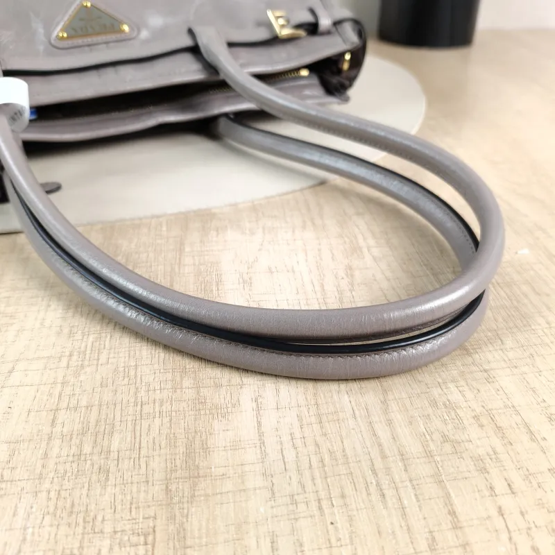 PRADA Shoulder Bag Bonnie Soft Lux Grey Waxed Leather Calfskin Medium 32 × 12 × 15.5 cm — detail view 5 of 13