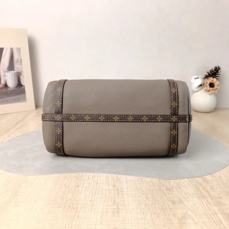 Louis Vuitton Shoulder Bag EXPRESS Shoulder Bag Grey Calfskin Small 26 × 13.5 × 17 cm — cover view 2 of 6