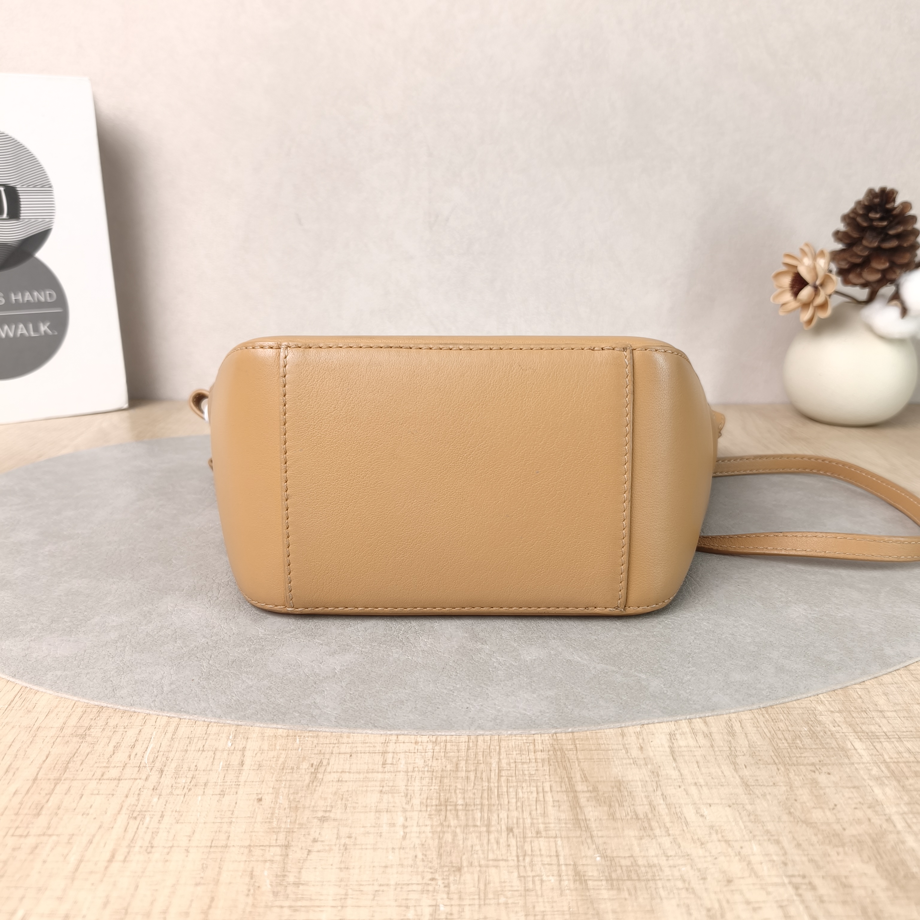 LOEWE Shoulder Bag Hammock hobo Brown Calfskinmini28 × 9.5 × 17 cm — cover view 4 of 5