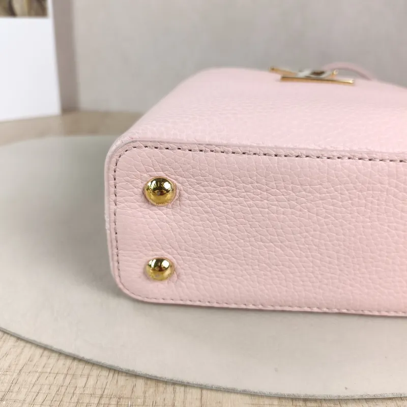 Louis Vuitton Shoulder Bag Capucines Pink Calfskin Mini 21 × 8 × 14 cm — detail view 13 of 15