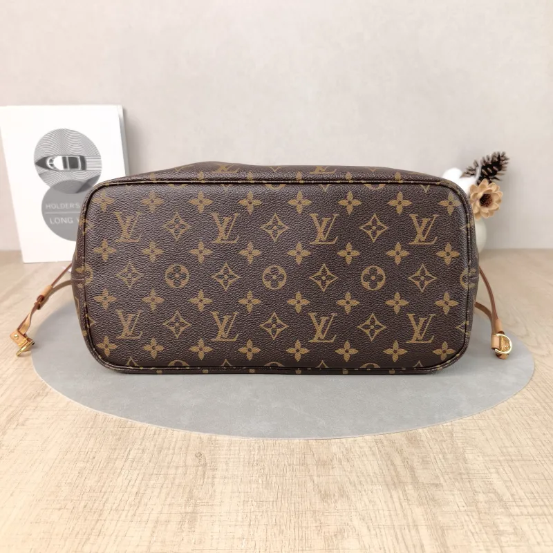 Louis Vuitton Shoulder Bag Neverfull Monogram PVC Medium 31 × 14 × 28 cm — cover view 5 of 5