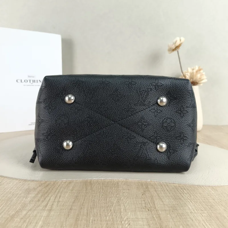 Louis Vuitton Crossbody Bag BELLA Black Calfskin One Size 22 × 14 × 19 cm — cover view 2 of 5
