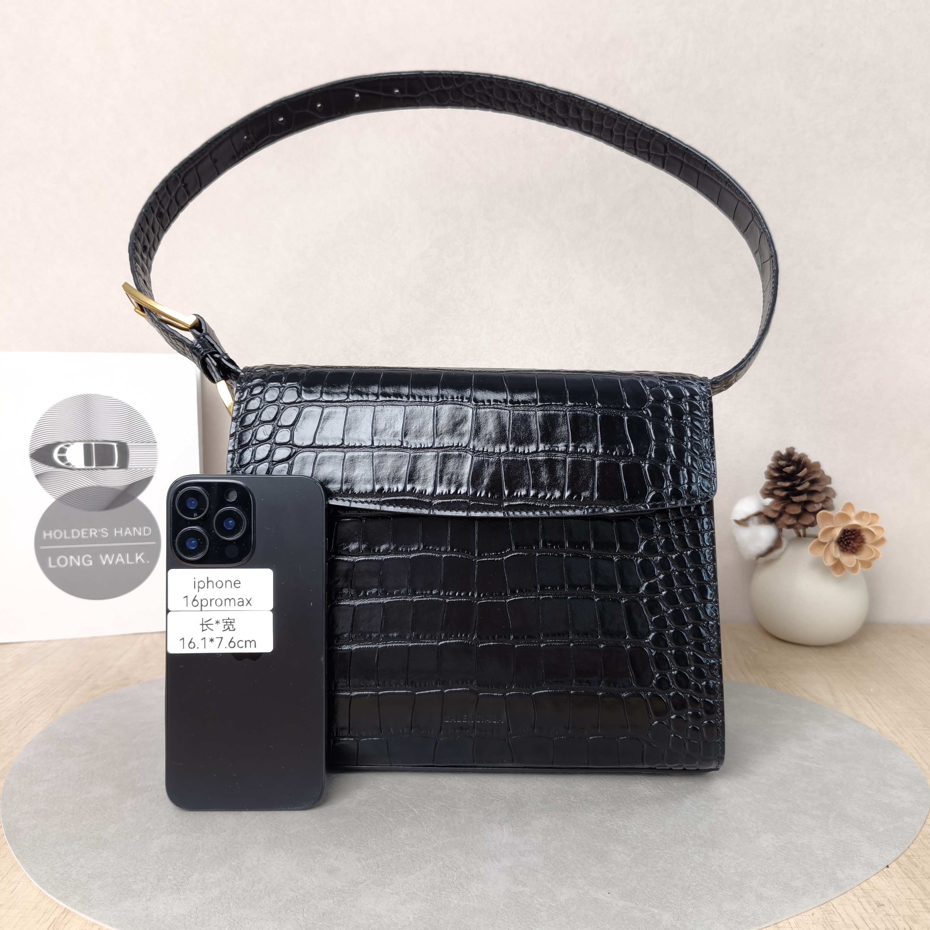 BALENCIAGA Shoulder Bag Shoulder Bag Black Calfskin One Size26 × 9 × 21 cm — cover view 2 of 5