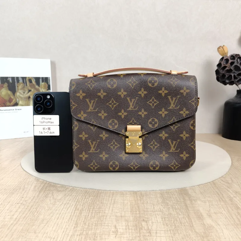 Louis Vuitton Crossbody Bag Pochette Métis Monogram PVC Medium25 × 7 × 19 cm Conditioned — cover view 3 of 5