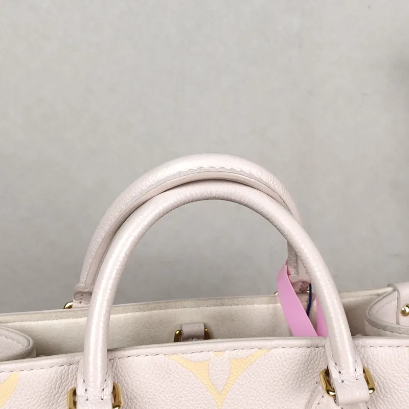 Louis Vuitton Shoulder Bag Onthego Beige Empreinte Embossed Calfskin Small 25 × 11.5 × 19 cm — detail view 5 of 9