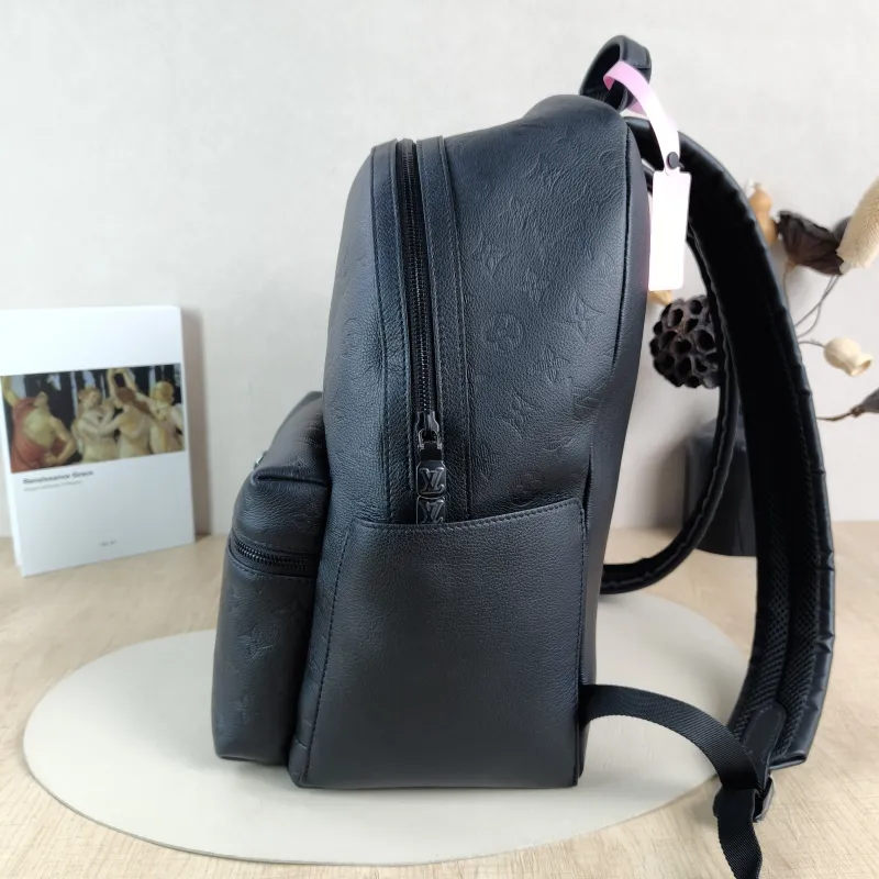 Louis Vuitton Backpack Discovery Backpack Black Calfskin Small 29 × 20 × 38 cm — detail view 5 of 11