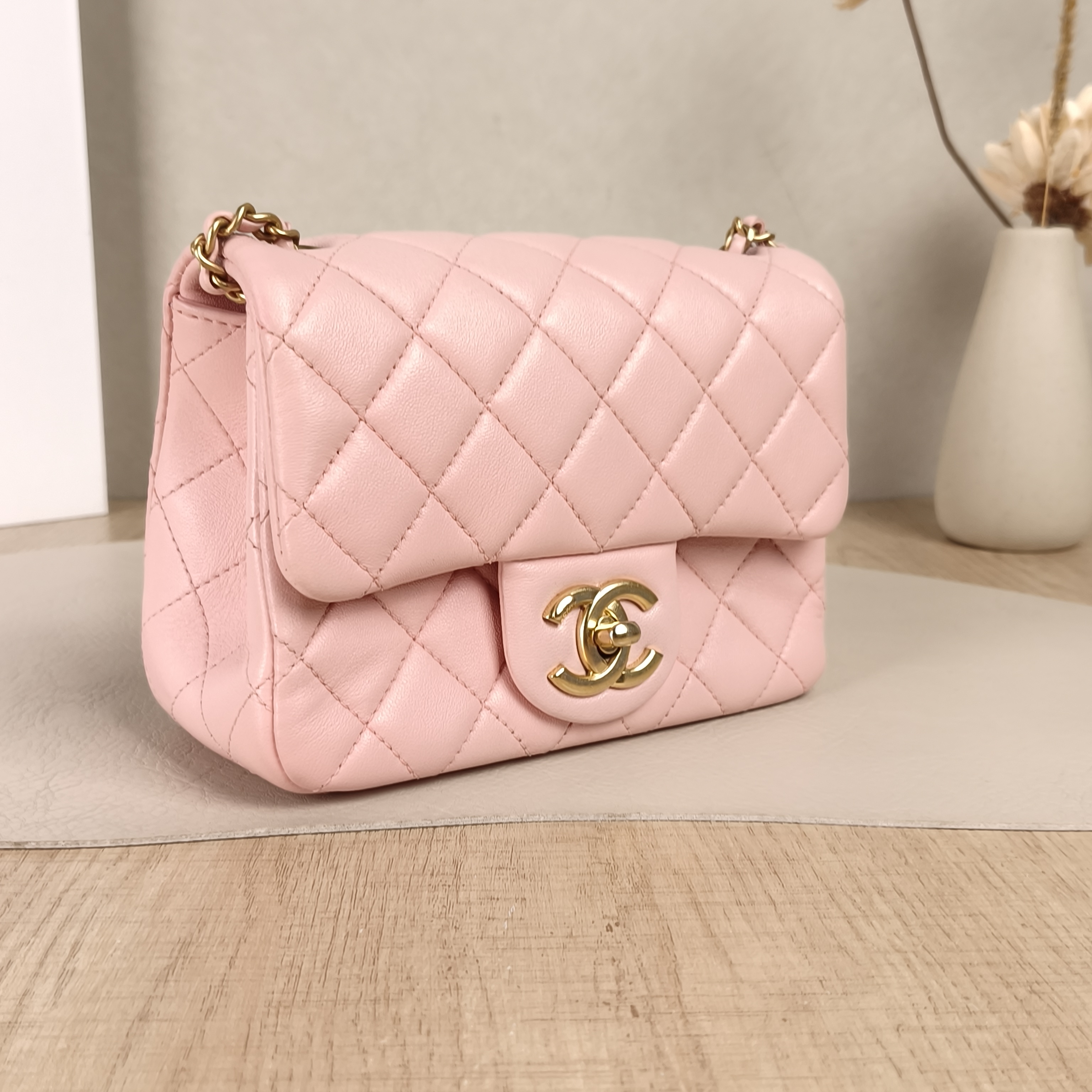 Chanel Crossbody Bag25b c Pink Lambskin mini18 × 7 × 13 cm — cover view 2 of 5
