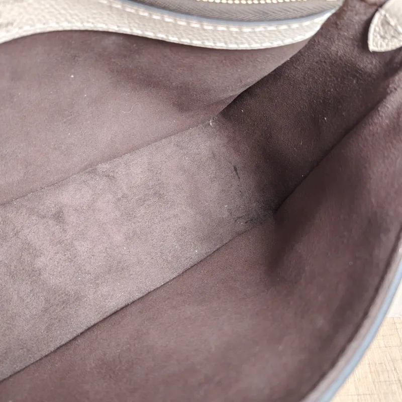 Louis Vuitton Crossbody Bag Diane Baguette Bag White Empreinte Embossed Calfskin Small 24 × 9 × 15 cm — detail view 2 of 11