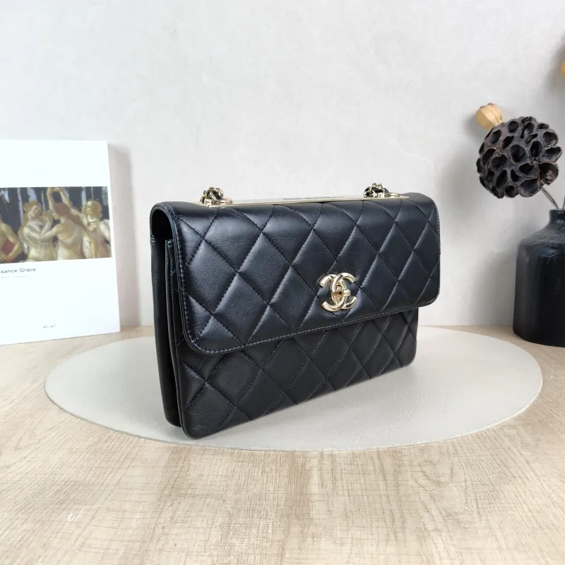 Chanel Shoulder Bagtrendy cc Shoulder Bag Black Lambskin Medium26 × 6 × 17 cm — cover view 5 of 6