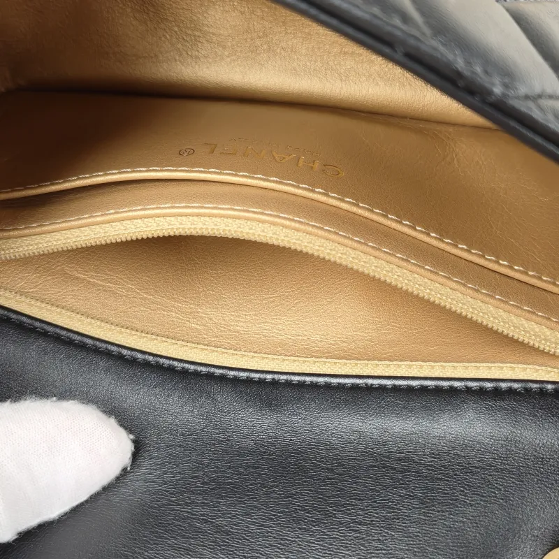 Chanel Crossbody Bag Classic Flap Large Mini CF Mini Black with Gold-Tone Hardware Lambskin mini 20 × 6 × 12 cm 29 — detail view 8 of 15