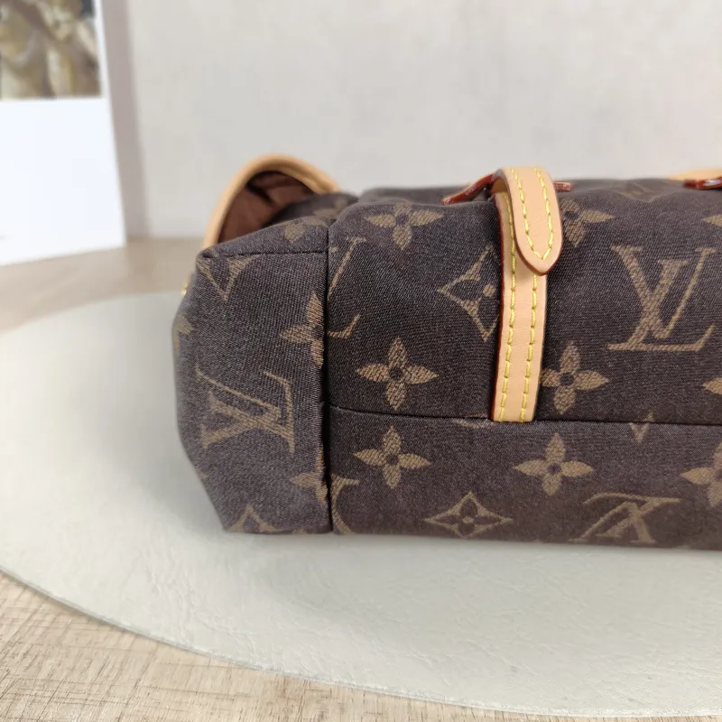 Louis Vuitton Backpack Backpack Monogram Nylon One Size 21 × 8 × 17 cm — detail view 4 of 12