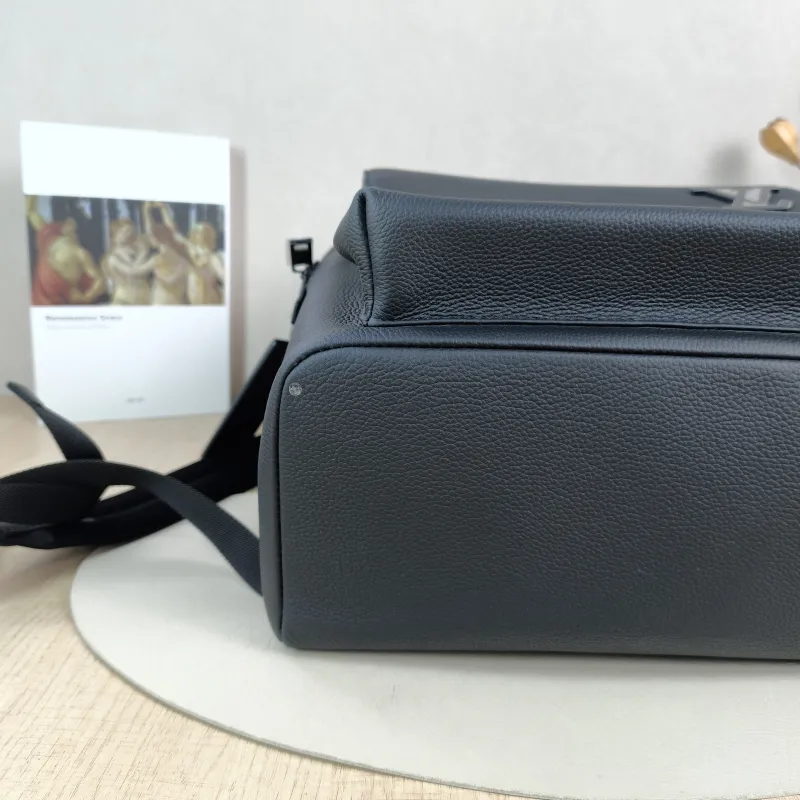 Louis Vuitton Backpack Takeoff Backpack Black Calfskin One Size 30 × 14 × 43 cm — detail view 5 of 12