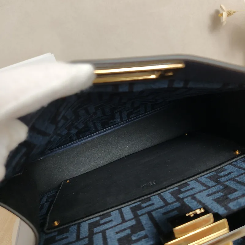 FENDI Top Handle Bag Peekaboo IS ee U Petite Calfskin Medium33.5 × 13 × 25.5 cm — detail view 1 of 8