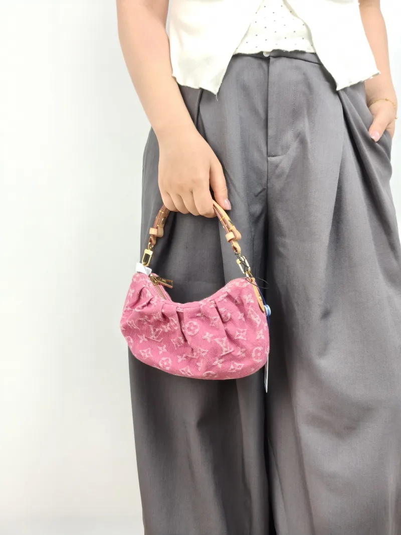 Louis Vuitton Shoulder Bag Pochette Valley Red One Size 21 × 7 × 15 cm — on-model view 2 of 2