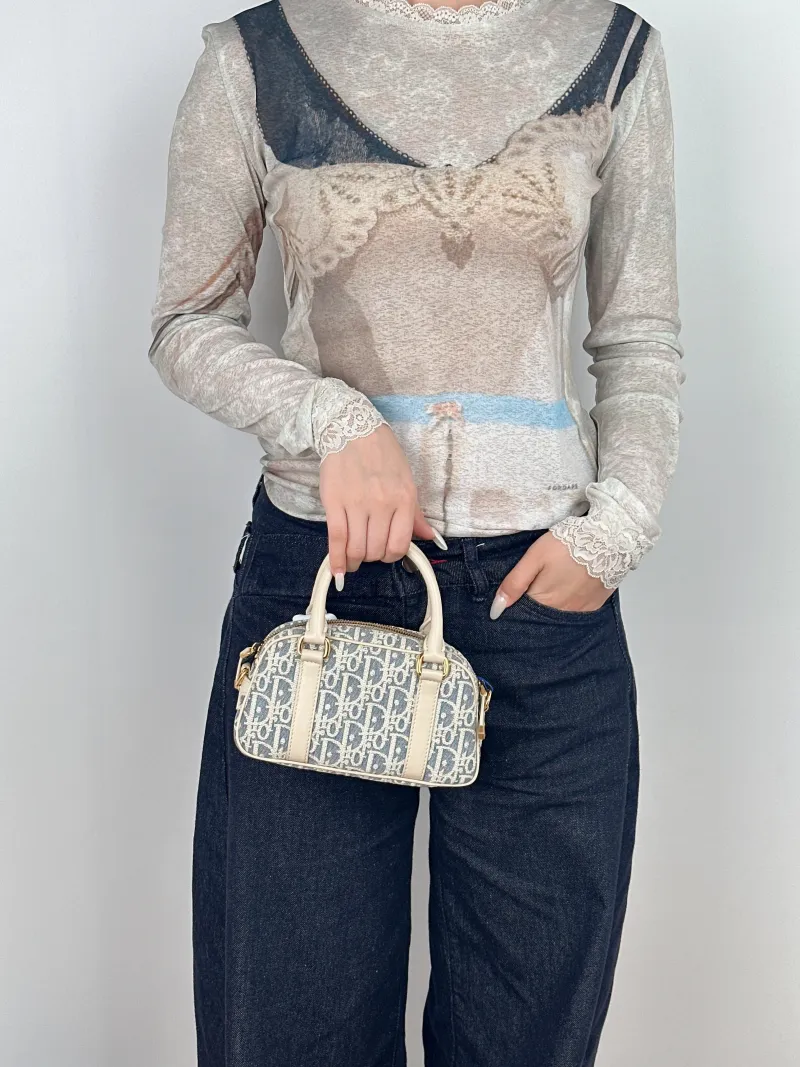 DIOR Top Handle Bag D-Vibe East-West Bowling Bag Blue mini20.5 × 7 × 12 cm — on-model view 2 of 2