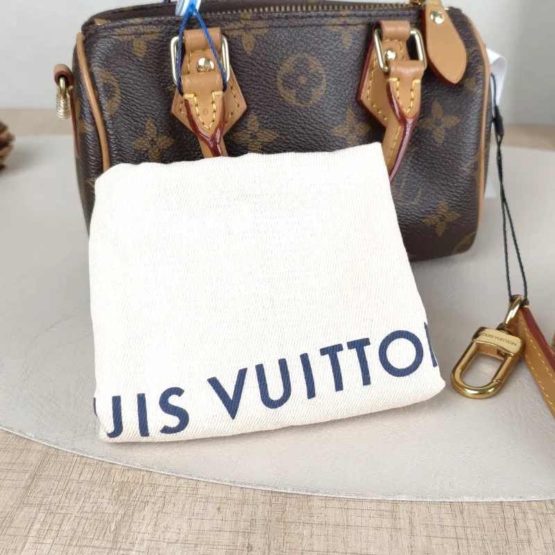 Louis Vuitton Crossbody Bag Speedy Nano Shoulder Strap PVC nano 16 × 7.5 × 10 cm — detail view 2 of 11
