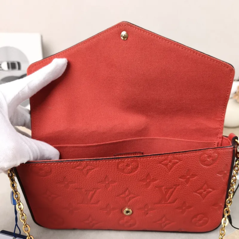 Louis Vuitton Crossbody Bag Pochette Félicie Red Calfskin Small21 × 3 × 12 cm — detail view 7 of 13