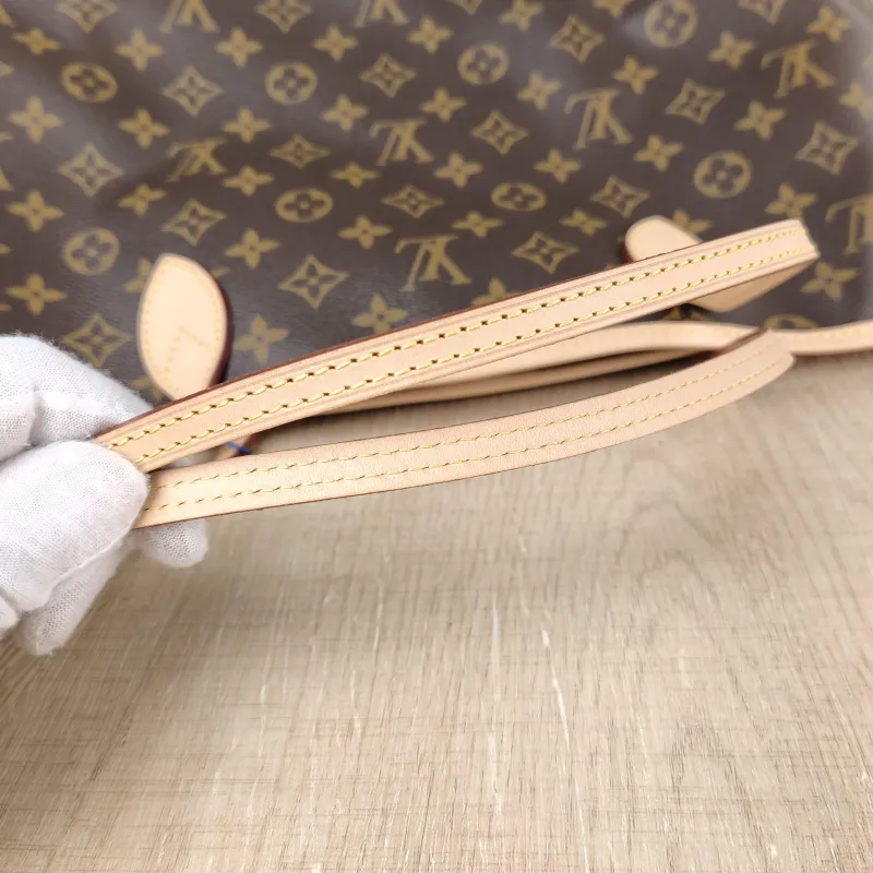 Louis Vuitton Shoulder Bag Neverfull Monogram PVC Large 39 × 19 × 32 cm — detail view 2 of 10