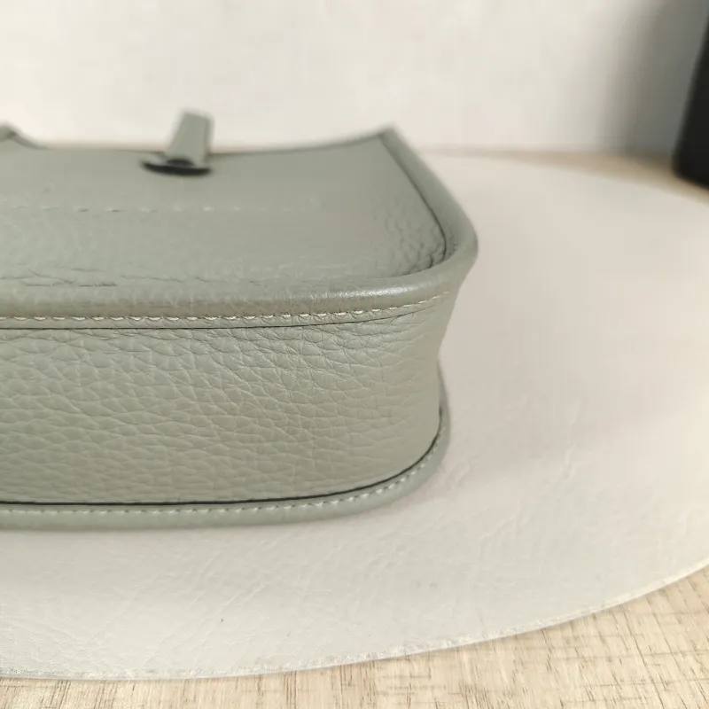 Hermès Crossbody Bag Evelyne Mini 16 Mini 16 TC Calfskin Mini 17 × 5.5 × 18 cm B — detail view 2 of 11