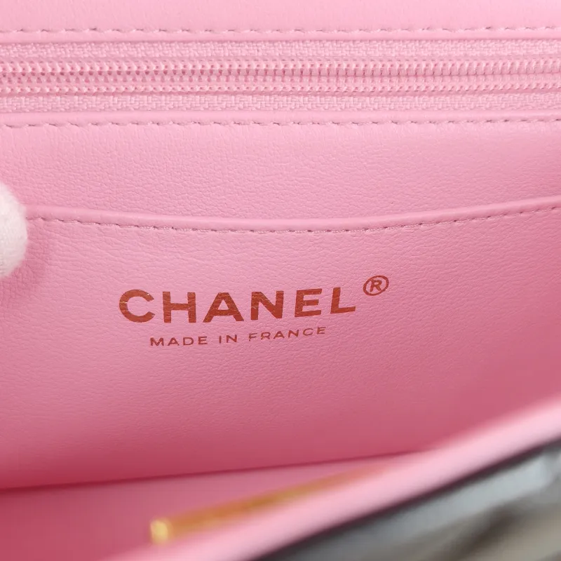 Chanel Crossbody Bag mini Black · Pink Lambskin mini 20 × 6 × 12 cm — detail view 4 of 14